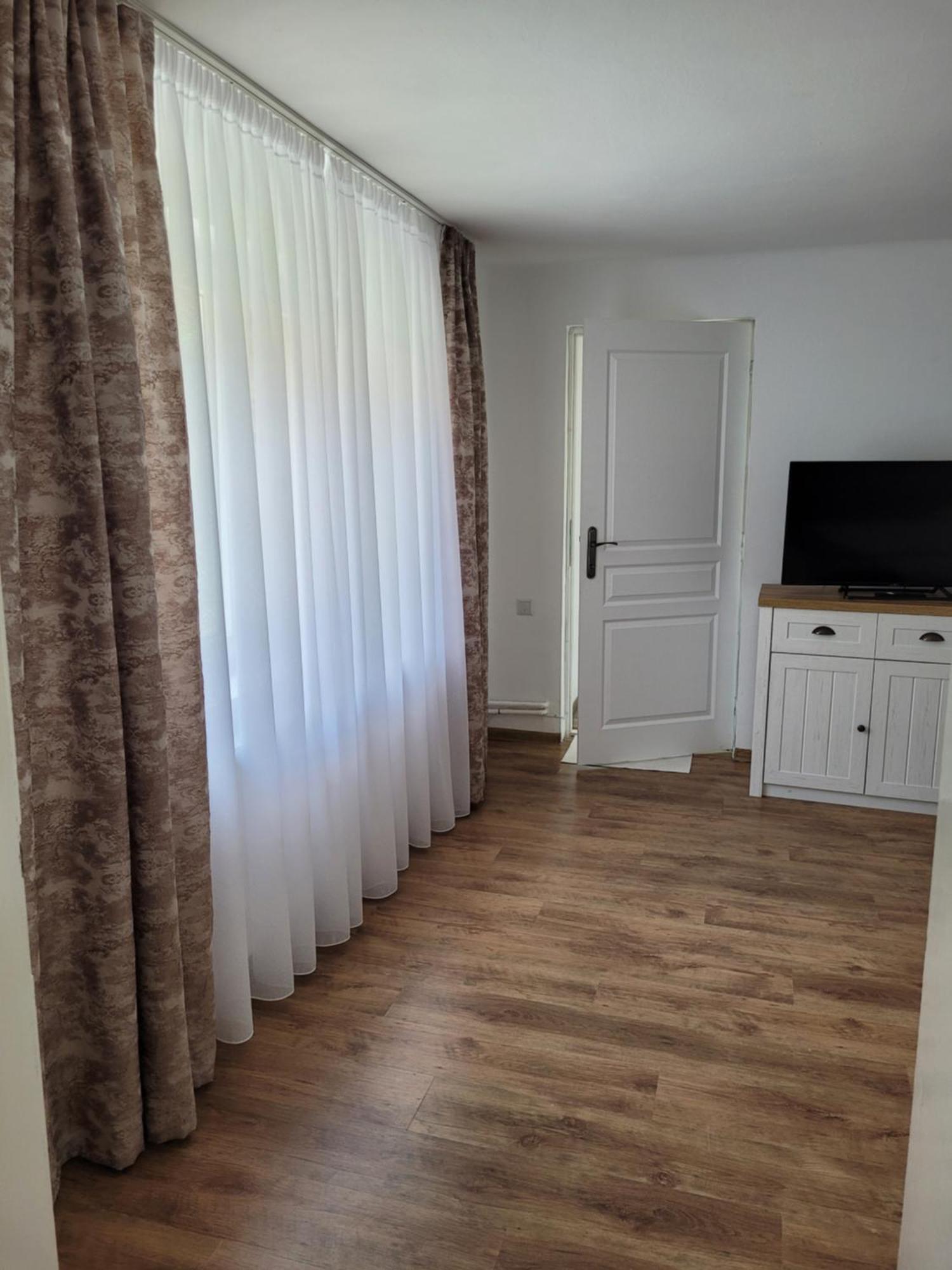 Two-Bedrooms Apt سيبيو المظهر الخارجي الصورة